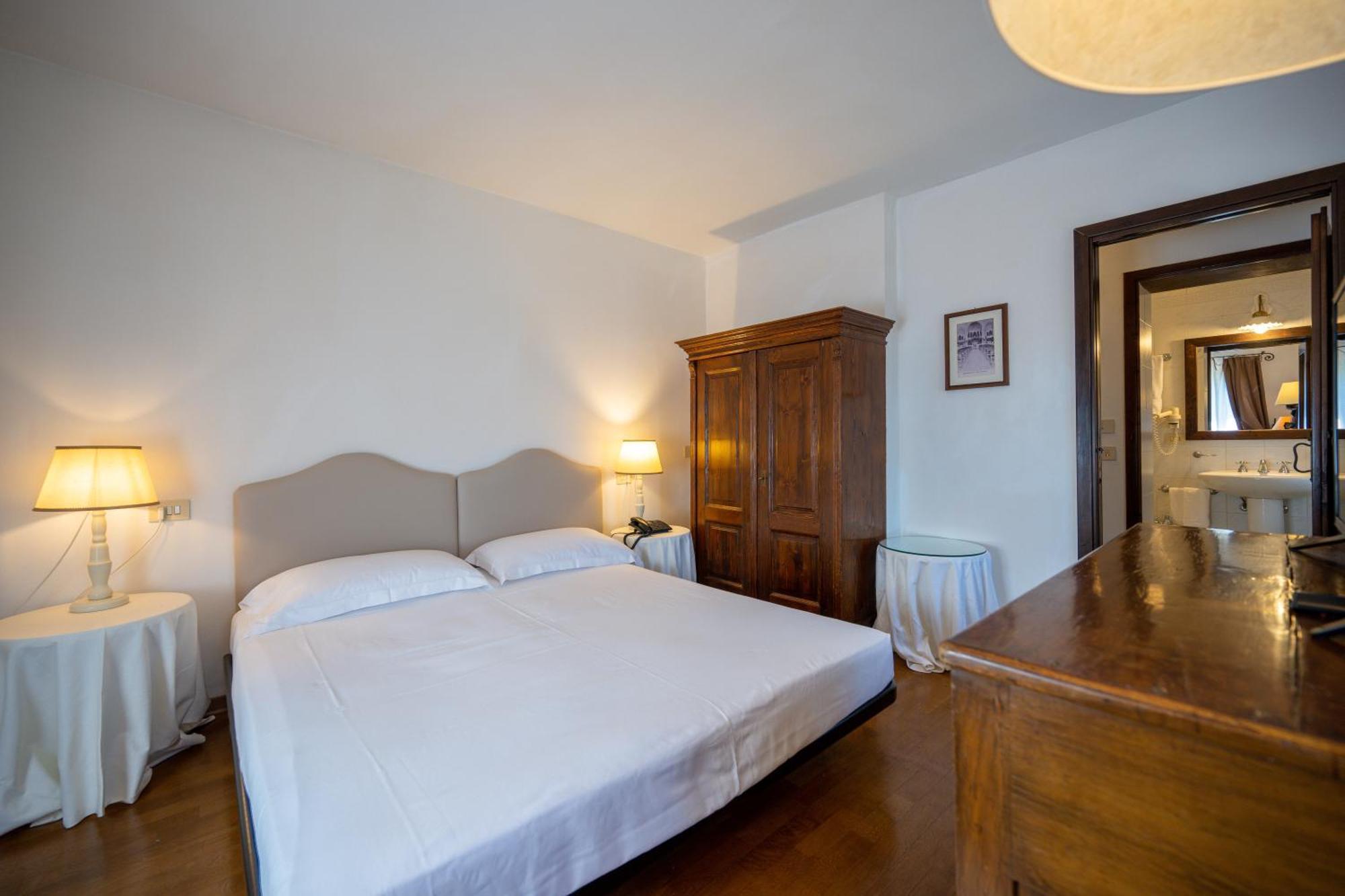 Palazzo Viviani Castello Di Montegridolfo Hotel Cameră foto